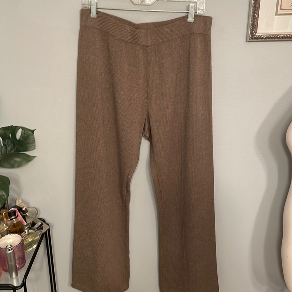 St John Sport Santana Knit Tan Pants size L